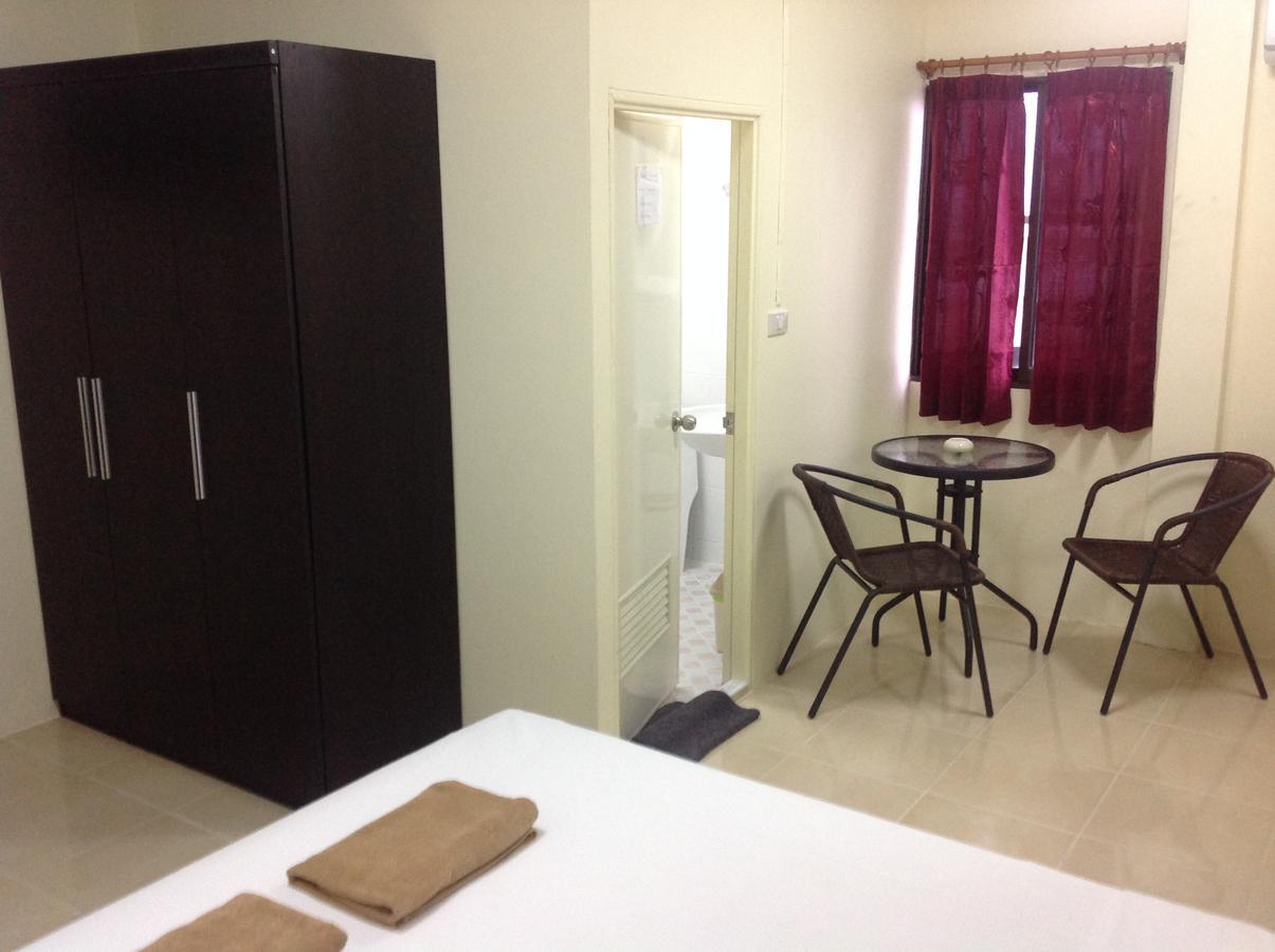 English Rose Guesthouse Pattaya Zewnętrze zdjęcie