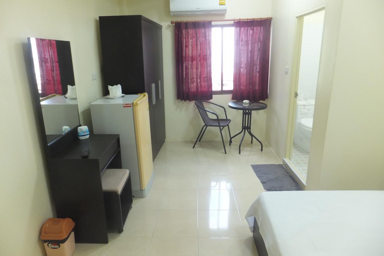 English Rose Guesthouse Pattaya Zewnętrze zdjęcie