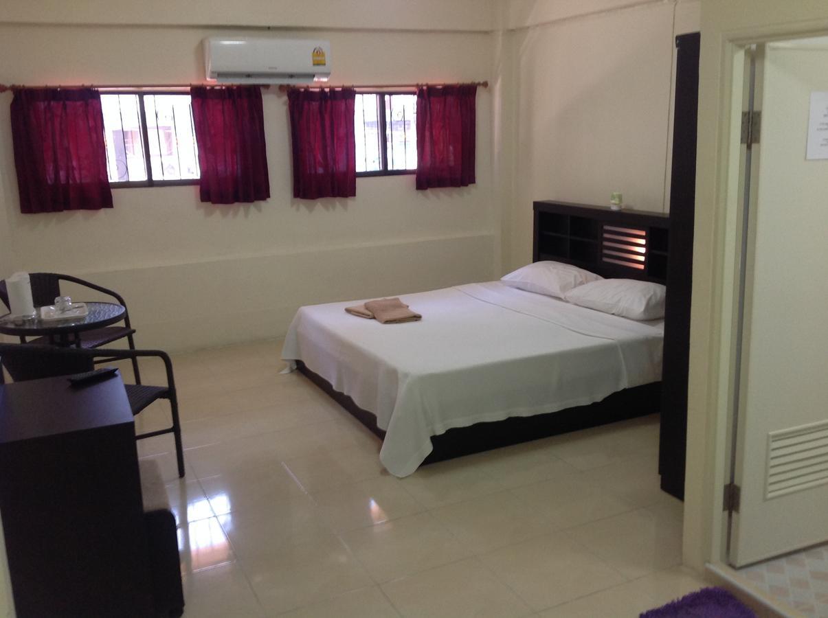 English Rose Guesthouse Pattaya Zewnętrze zdjęcie