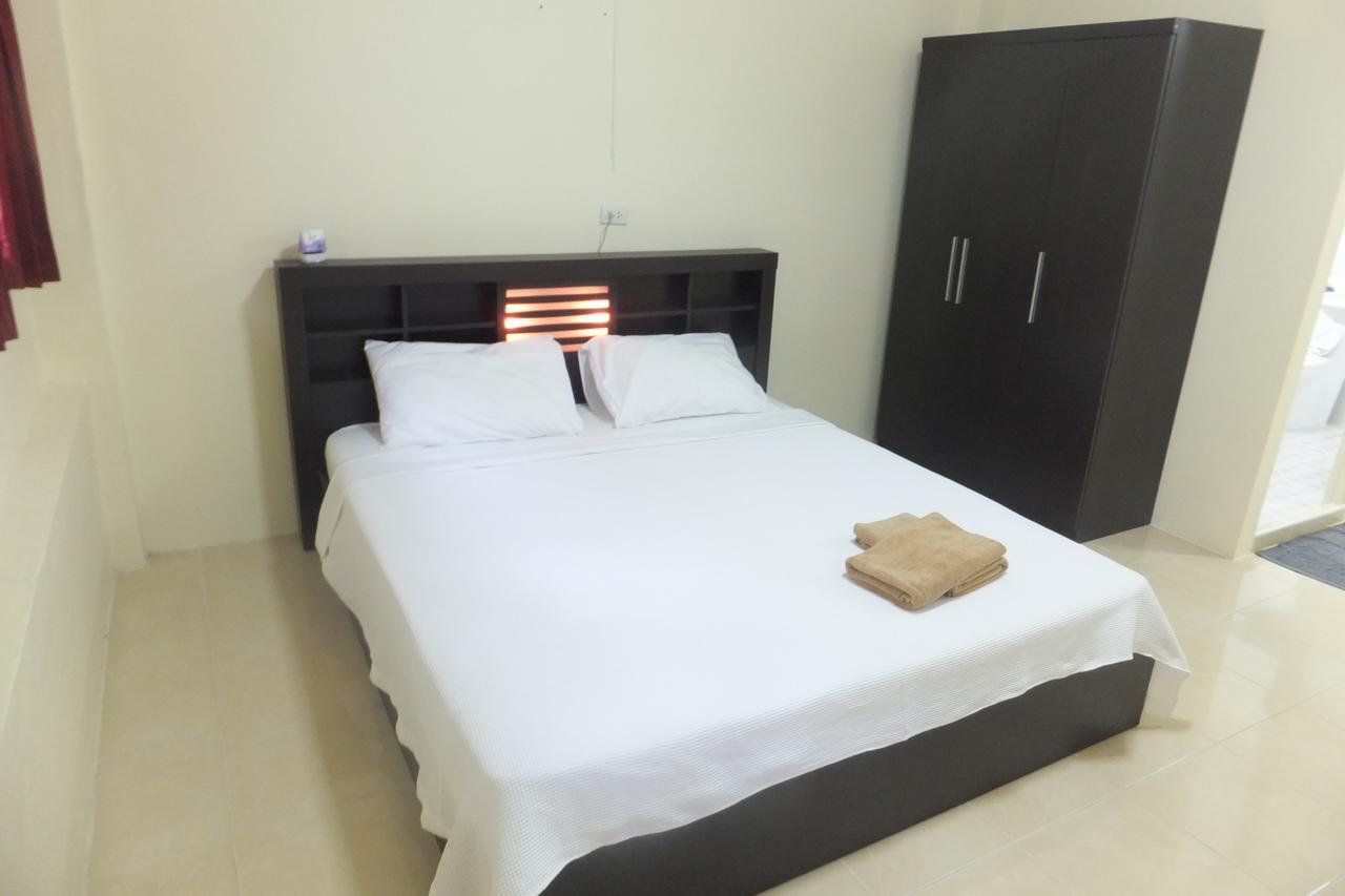 English Rose Guesthouse Pattaya Zewnętrze zdjęcie