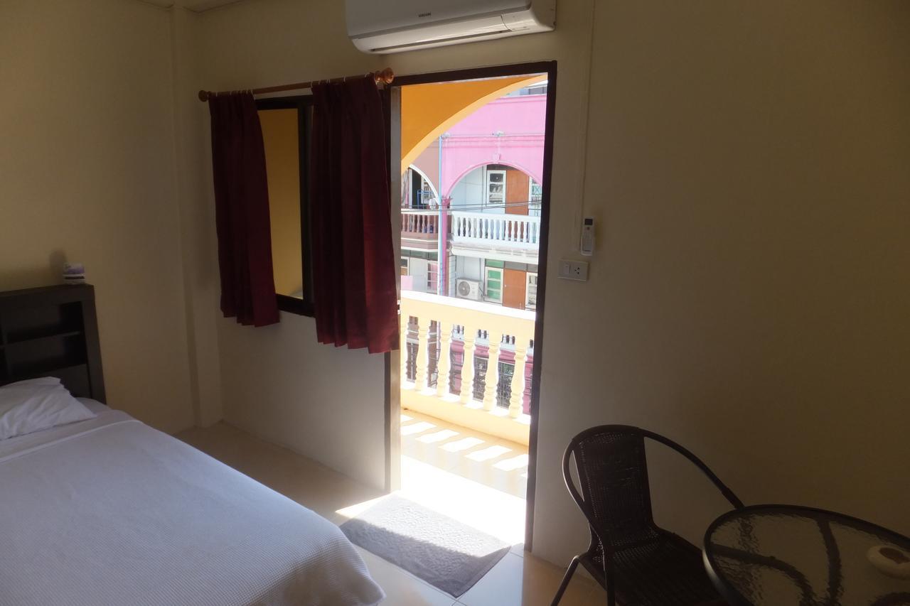 English Rose Guesthouse Pattaya Zewnętrze zdjęcie