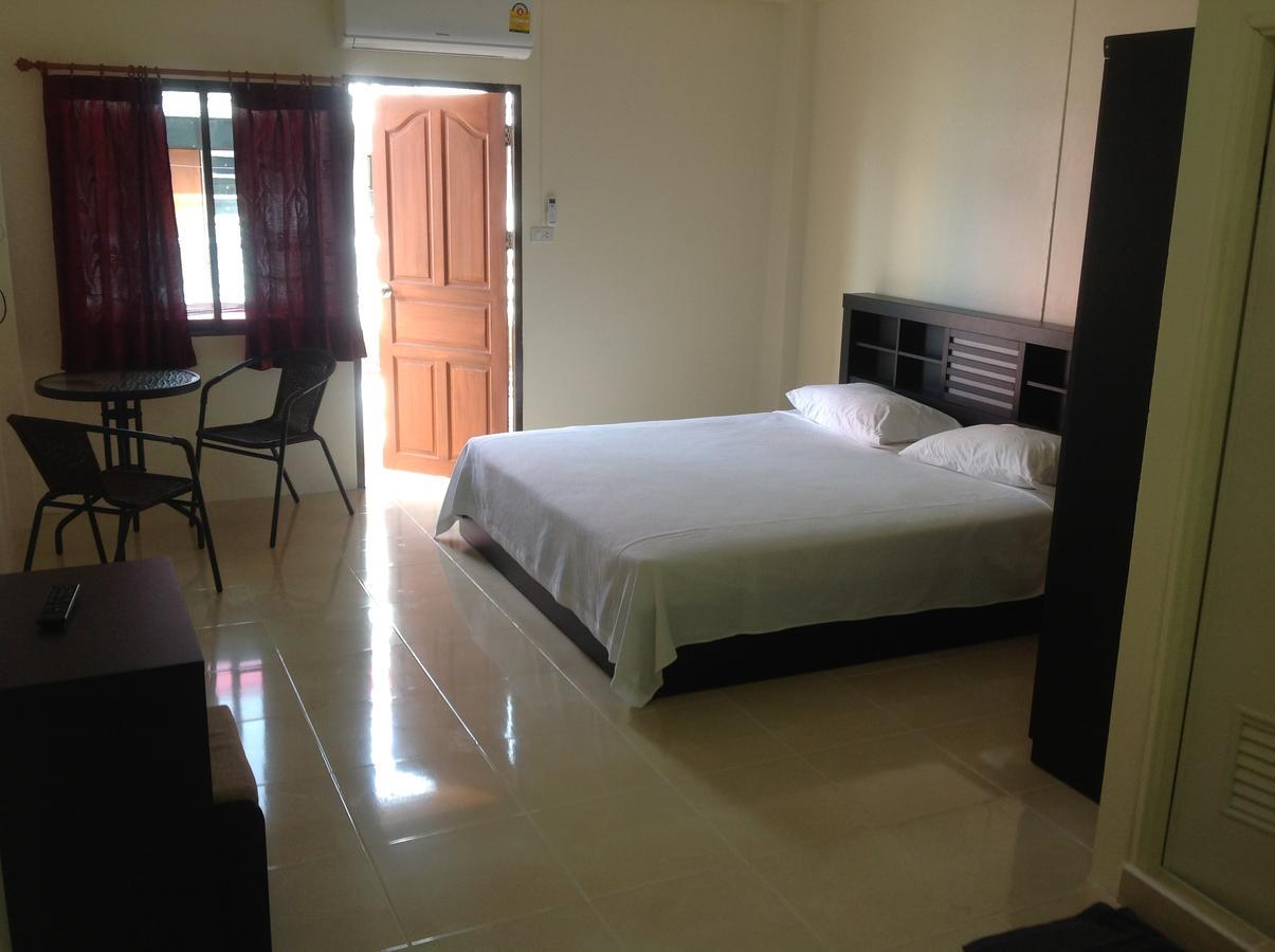 English Rose Guesthouse Pattaya Zewnętrze zdjęcie