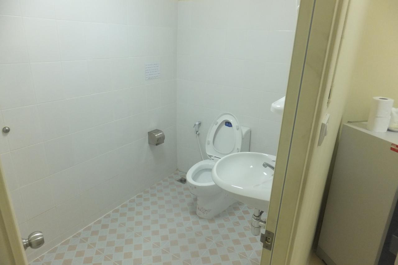 English Rose Guesthouse Pattaya Zewnętrze zdjęcie