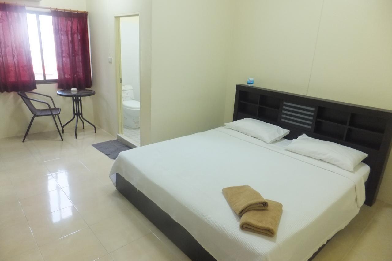 English Rose Guesthouse Pattaya Zewnętrze zdjęcie