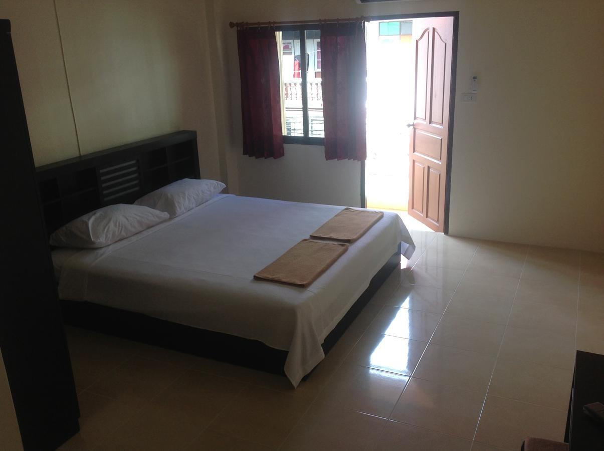 English Rose Guesthouse Pattaya Zewnętrze zdjęcie